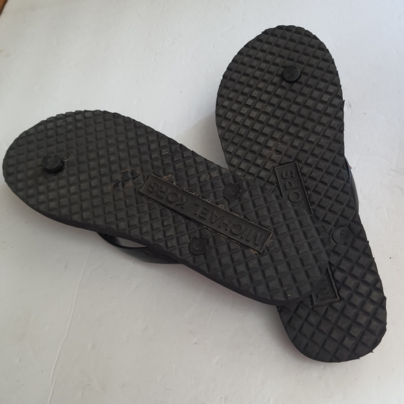 MK Slippers - Picture 3 of 3